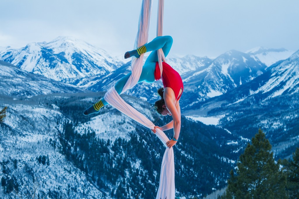 How to Perform the Perfect Aerial Photoshoot | www.aerialdancing.com